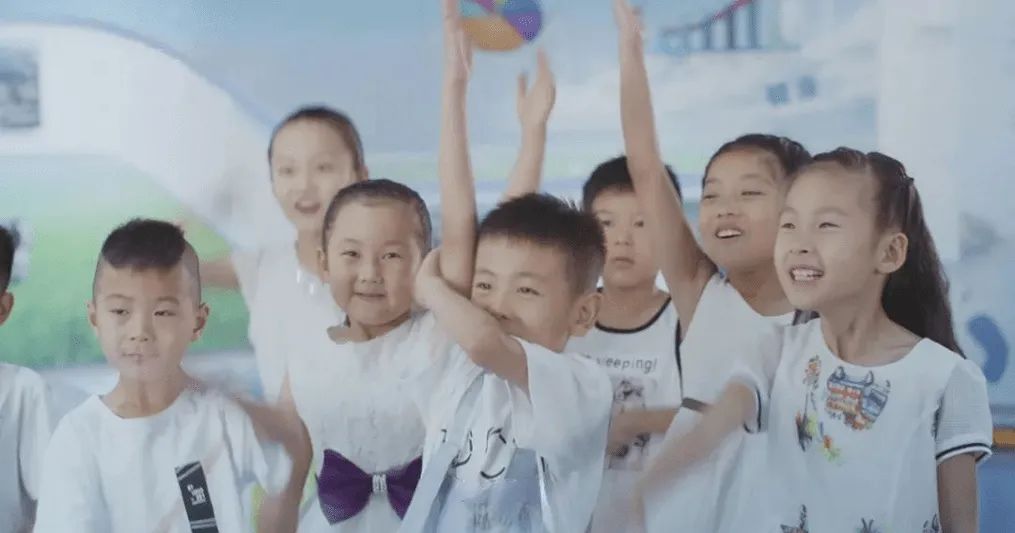 花花牛丨每天一杯奶，幸福健康喝出來(lái)！??！