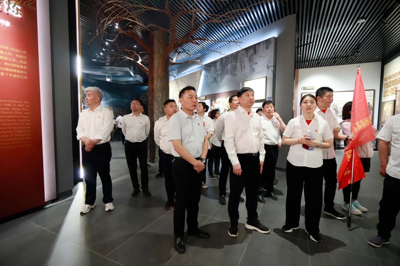 砥礪初心使命，汲取奮進力量丨花花牛乳業(yè)集團黨委組織開展學(xué)習(xí)“焦裕祿精神”主題黨日活動