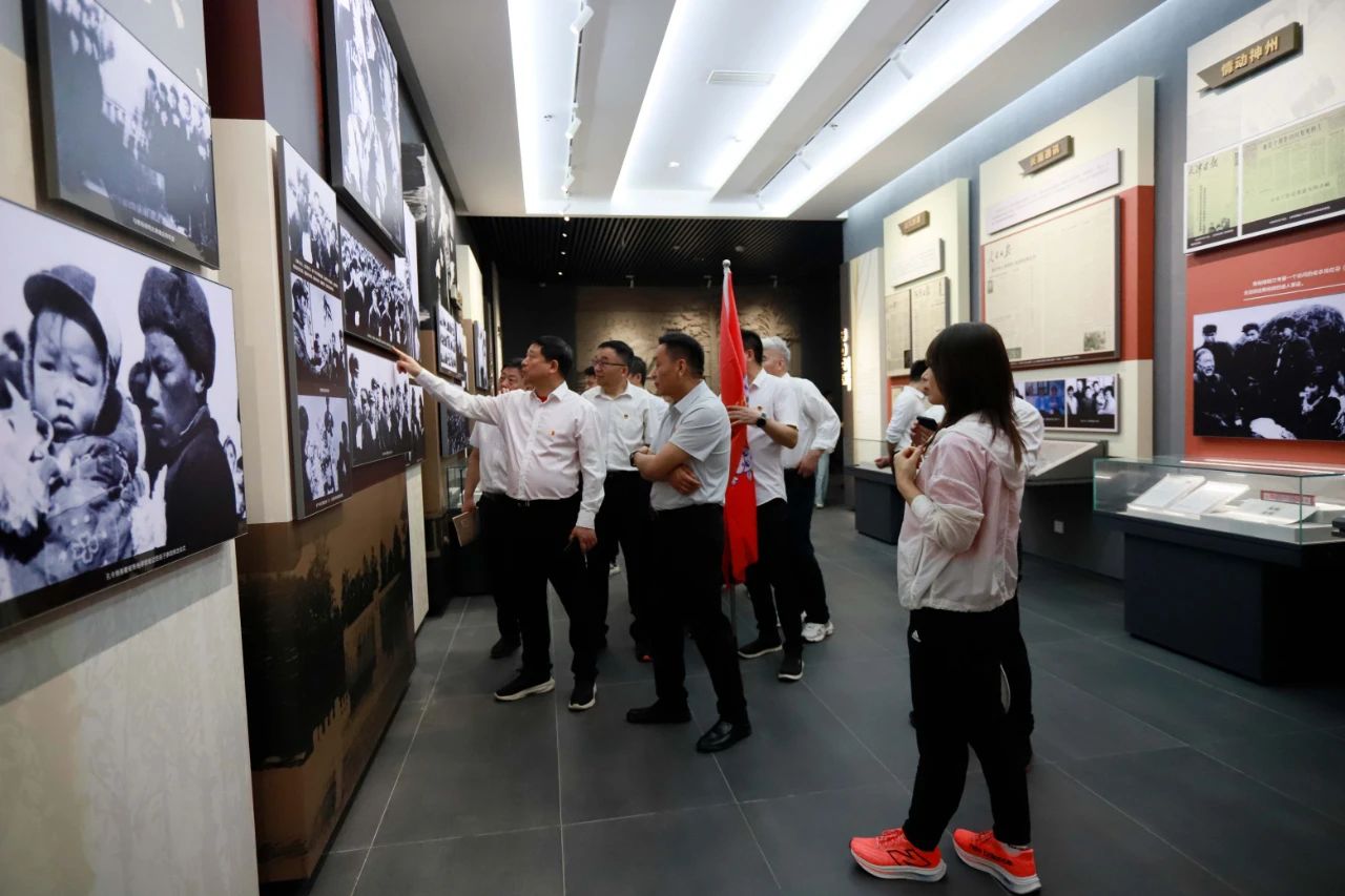 砥礪初心使命，汲取奮進力量丨花花牛乳業(yè)集團黨委組織開展學(xué)習(xí)“焦裕祿精神”主題黨日活動