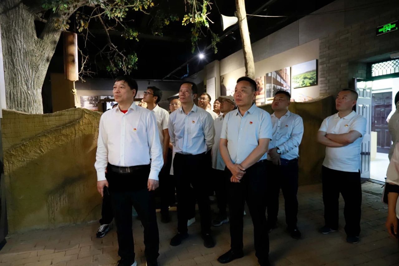 砥礪初心使命，汲取奮進力量丨花花牛乳業(yè)集團黨委組織開展學(xué)習(xí)“焦裕祿精神”主題黨日活動