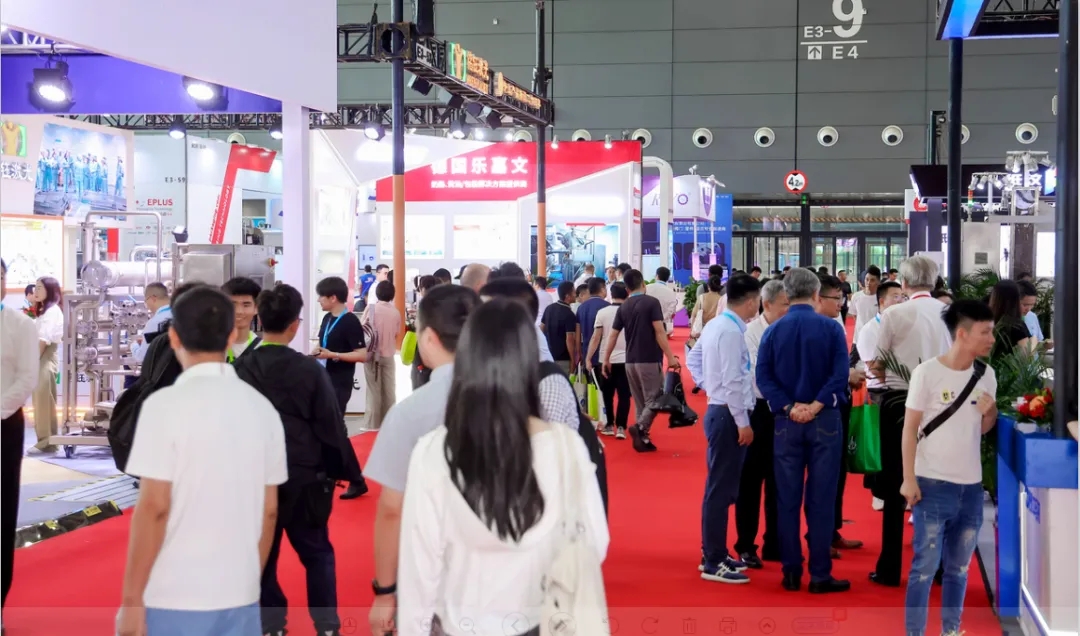 花花牛乳業(yè)集團(tuán)黨委書記、董事長(zhǎng)唐洪峰一行參加中國(guó)乳制品工業(yè)協(xié)會(huì)第三十次年會(huì)暨2024中國(guó)（國(guó)際）乳業(yè)技術(shù)博覽會(huì)