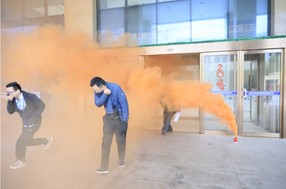 增強消防意識，筑牢安全底線丨花花牛乳業(yè)集團組織消防應(yīng)急演練