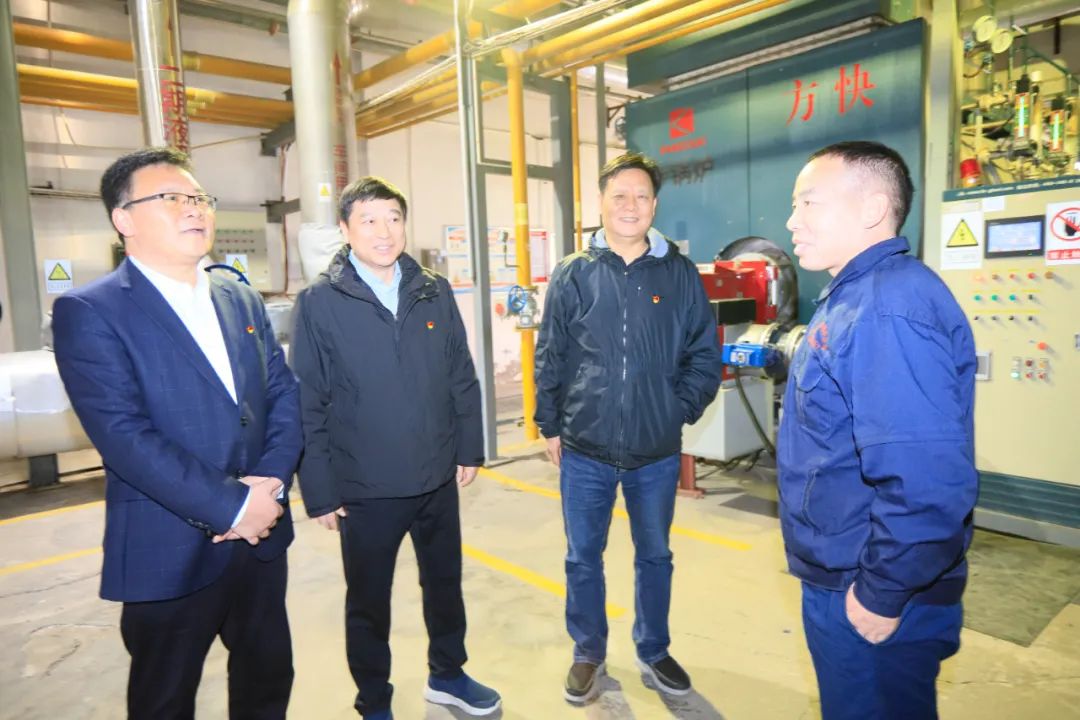 新春慰問送關(guān)懷——集團(tuán)黨委書記、董事長慰問春節(jié)期間堅守崗位的一線職工