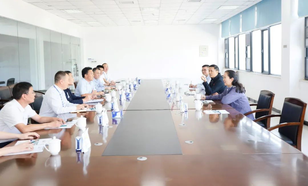 快樂過“雙節(jié)”，安全不放假｜河南農(nóng)投集團黨委書記、董事長李曉寰一行蒞臨花花牛乳業(yè)集團開展“雙節(jié)”安全生產(chǎn)大檢查活動并慰問一線職工、