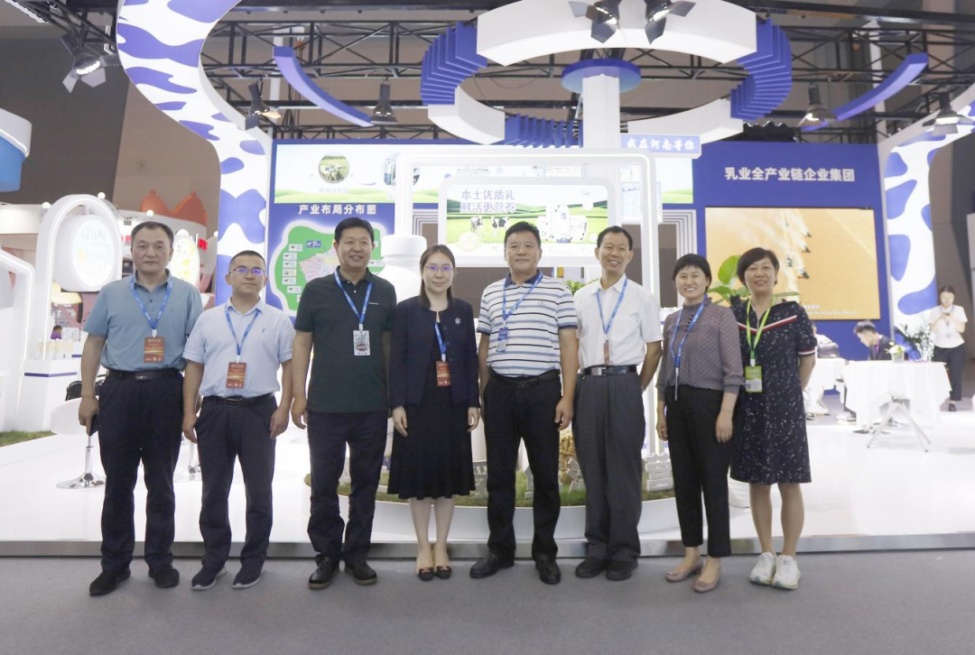 啟航新征程 點(diǎn)亮新賽道丨花花牛乳業(yè)集團(tuán)參加第十四屆中國(guó)奶業(yè)大會(huì)暨D20峰會(huì)，榮獲“中國(guó)乳制品生產(chǎn)企業(yè)現(xiàn)代化等級(jí)5A級(jí)”評(píng)定殊榮