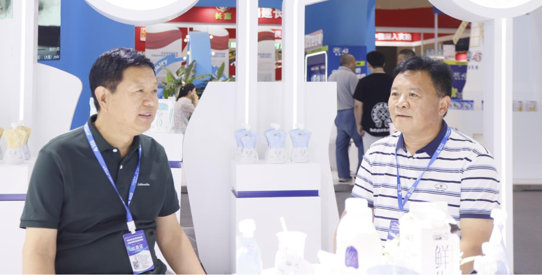 啟航新征程 點(diǎn)亮新賽道丨花花牛乳業(yè)集團(tuán)參加第十四屆中國(guó)奶業(yè)大會(huì)暨D20峰會(huì)，榮獲“中國(guó)乳制品生產(chǎn)企業(yè)現(xiàn)代化等級(jí)5A級(jí)”評(píng)定殊榮