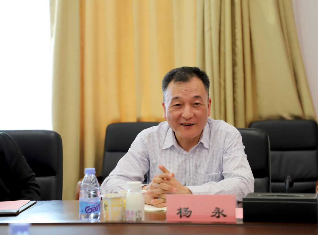 交流促提升 互動(dòng)謀發(fā)展｜花花牛乳業(yè)集團(tuán)總裁楊永帶隊(duì)分別赴廣東燕塘乳業(yè)及越秀風(fēng)行乳業(yè)參觀交流