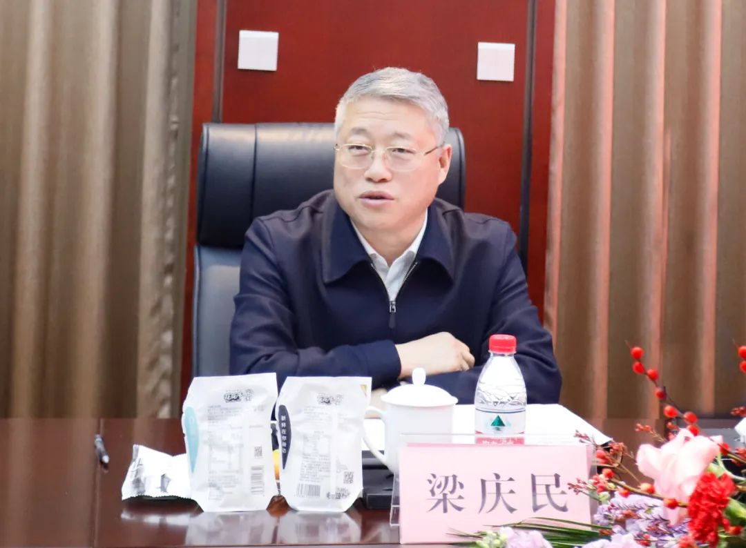 新年開新局 合作促發(fā)展丨佳木斯市委常委、副市長閆志剛一行蒞臨花花牛乳業(yè)集團及佳田企業(yè)考察座談