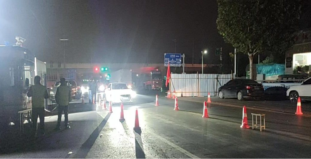 @全體花花牛人：請珍惜你的崗位，請善待我們共同的“花花?！保? style=