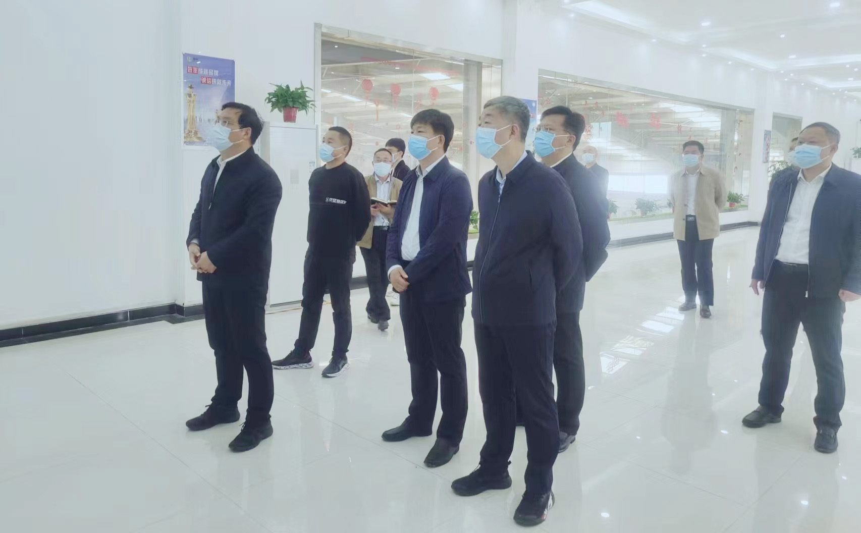 駐馬店市委副書記、市長李躍勇一行 蒞臨花花牛乳業(yè)集團新蔡豫信瑞亞牧場調(diào)研