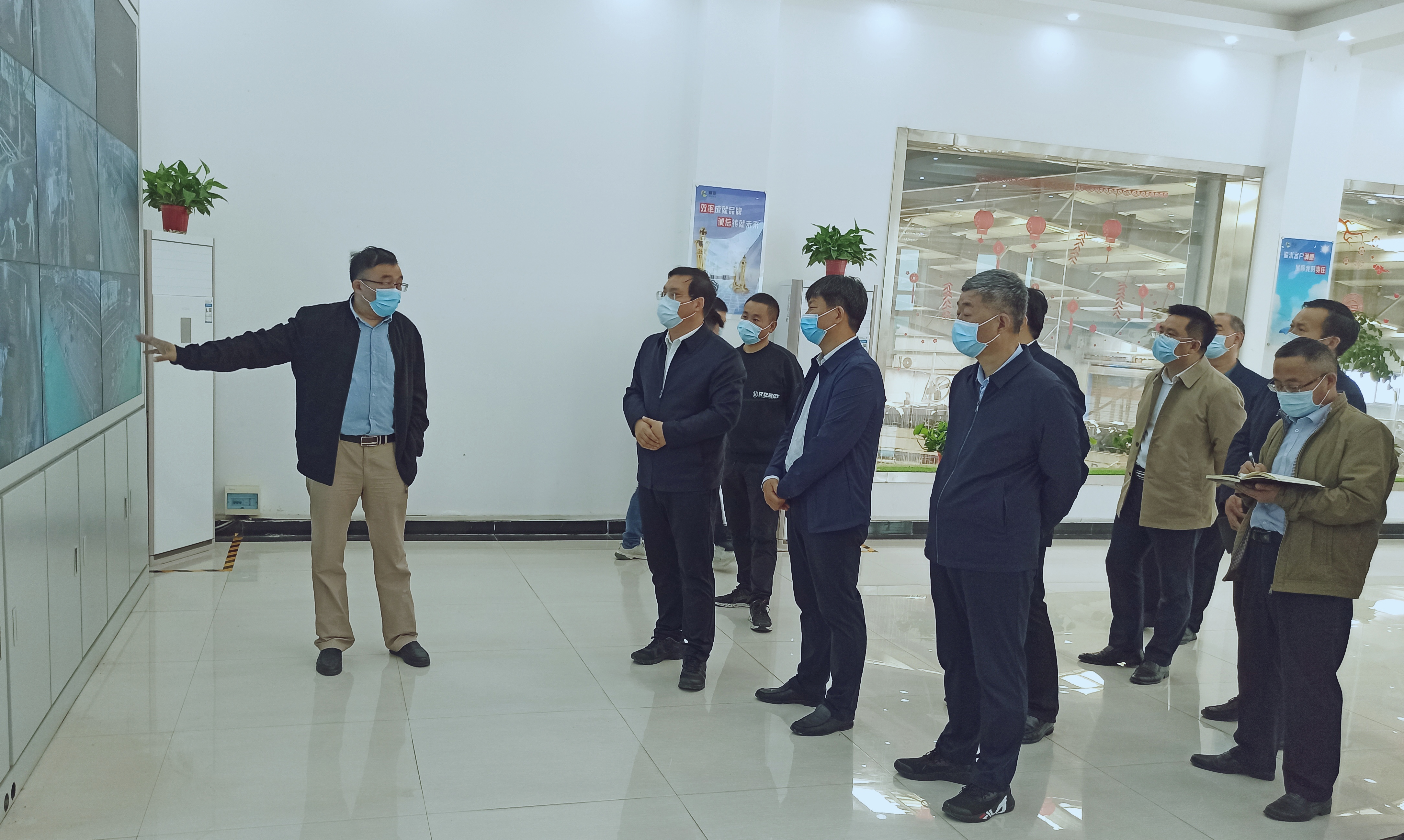 駐馬店市委副書記、市長李躍勇一行 蒞臨花花牛乳業(yè)集團新蔡豫信瑞亞牧場調(diào)研