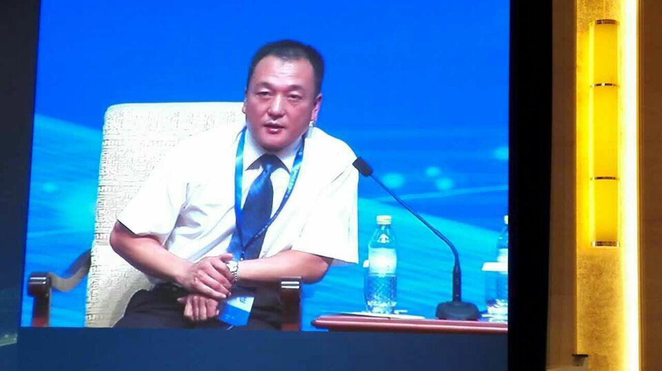  花花牛簽署首屆中國(guó)奶業(yè)D20北京宣言