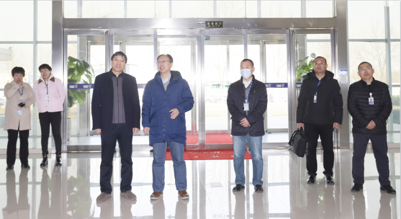 花花牛丨東北農(nóng)大食品學(xué)院院長(zhǎng)、中原食品實(shí)驗(yàn)室首席科學(xué)家姜毓君教授蒞臨花花牛乳業(yè)集團(tuán)調(diào)研