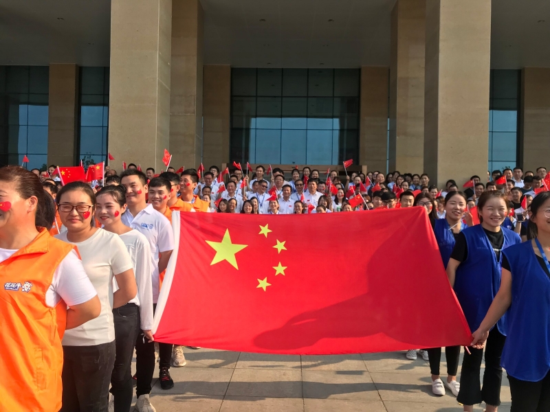 花花牛 唱紅歌 祝福我的國?。?！