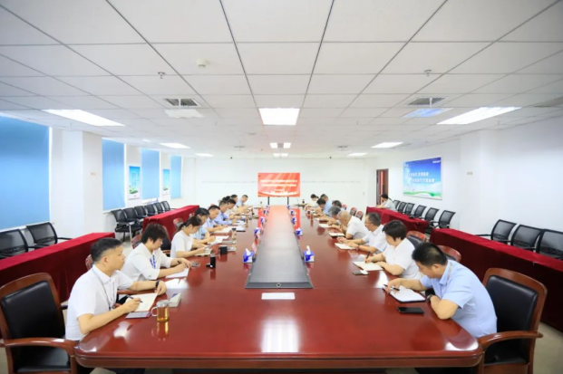 河南花花牛乳業(yè)集團(tuán)召開群眾身邊不正之風(fēng)和腐敗問(wèn)題集中整治工作推進(jìn)會(huì)